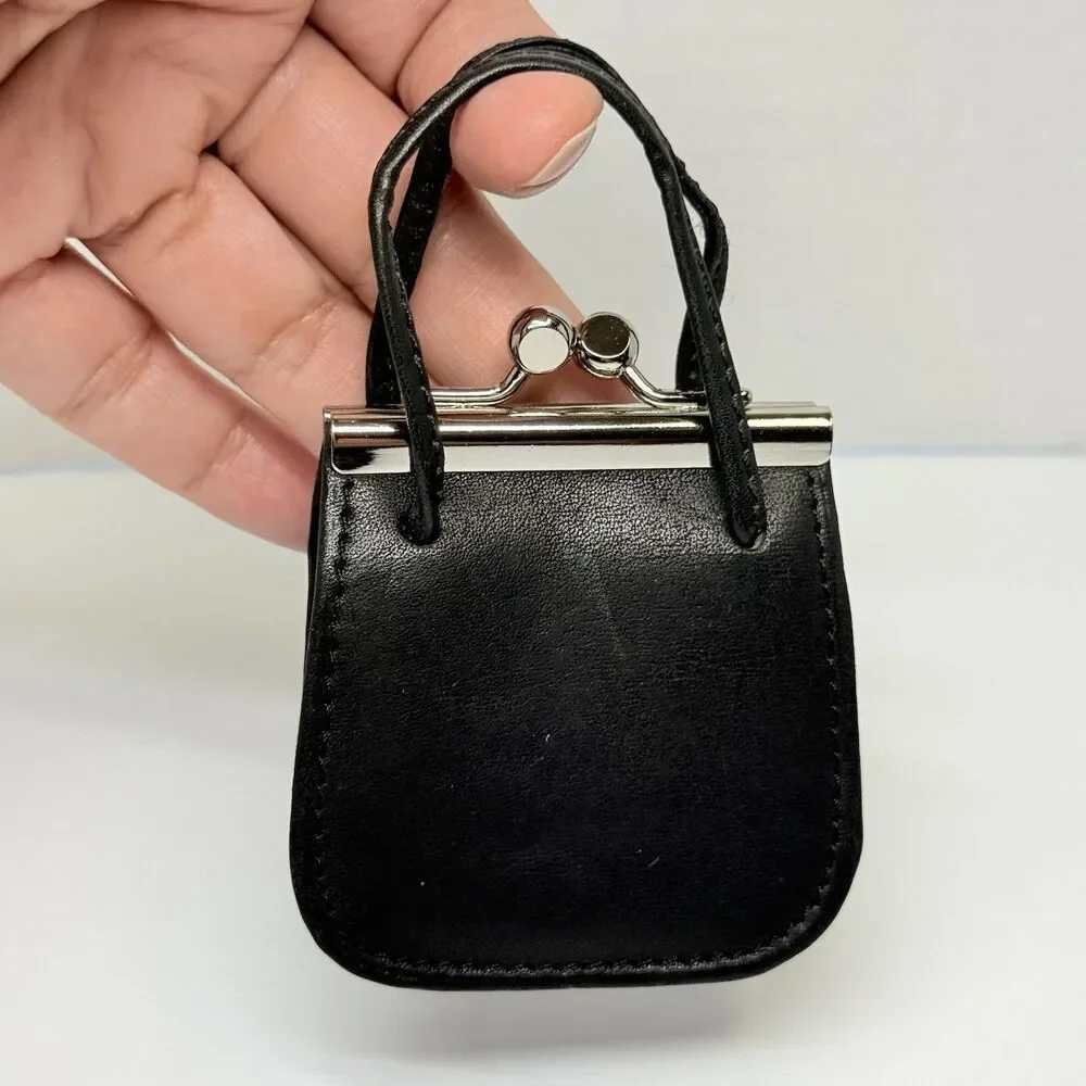 Vintage Wilson’s Black Leather Mini Coin Purse With Kisslock Closure & Keychain